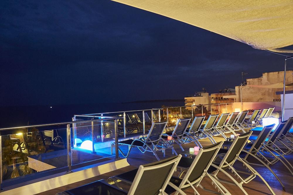 Cabot Cap De Mar Hotel Cala Bona  Exterior photo