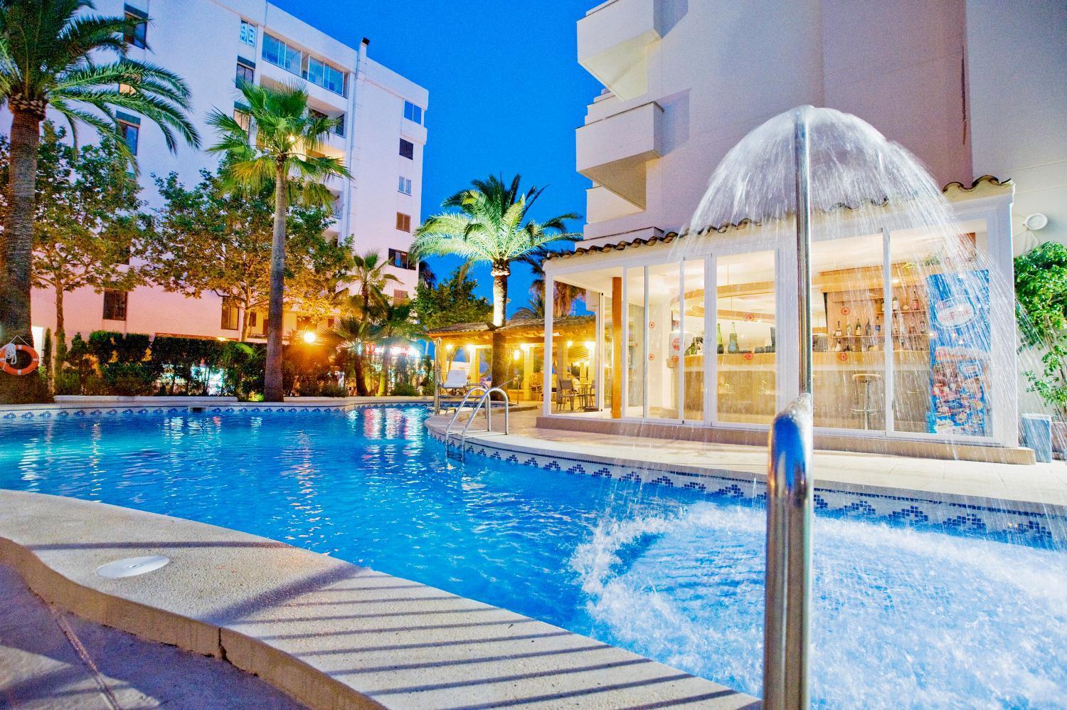 Cabot Cap De Mar Hotel Cala Bona  Exterior photo