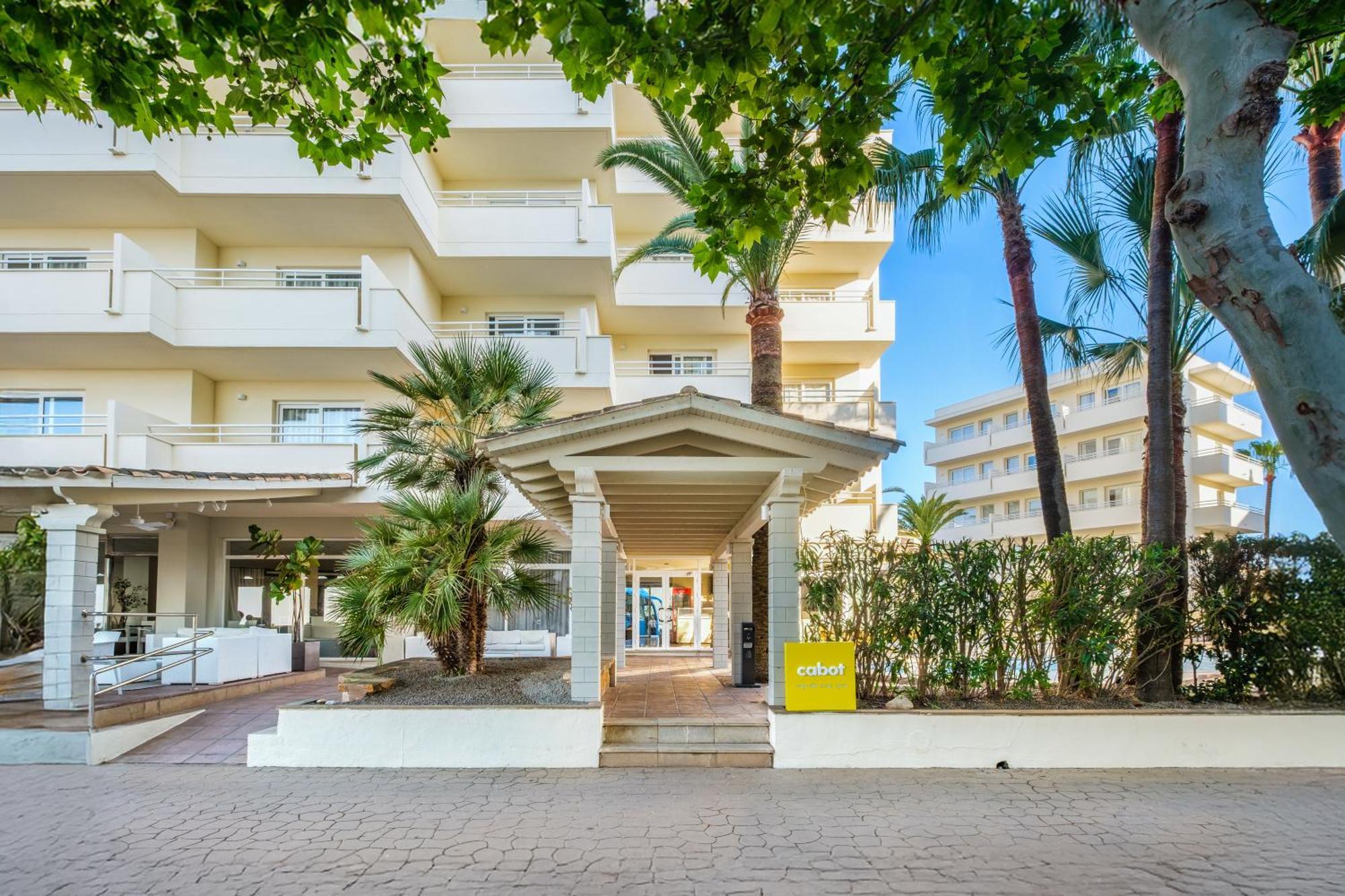 Cabot Cap De Mar Hotel Cala Bona  Exterior photo