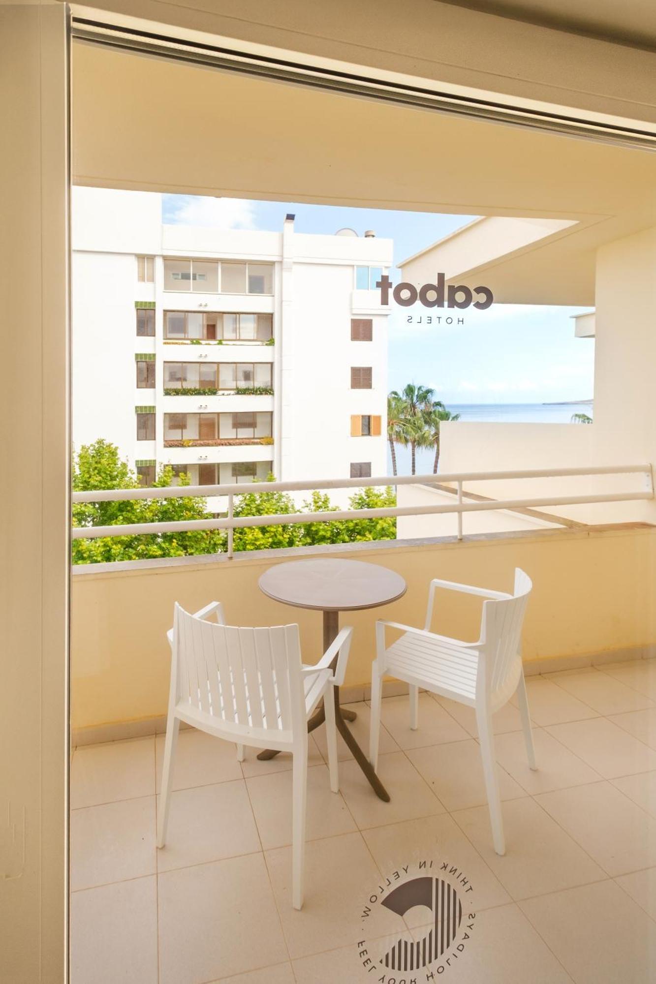 Cabot Cap De Mar Hotel Cala Bona  Room photo