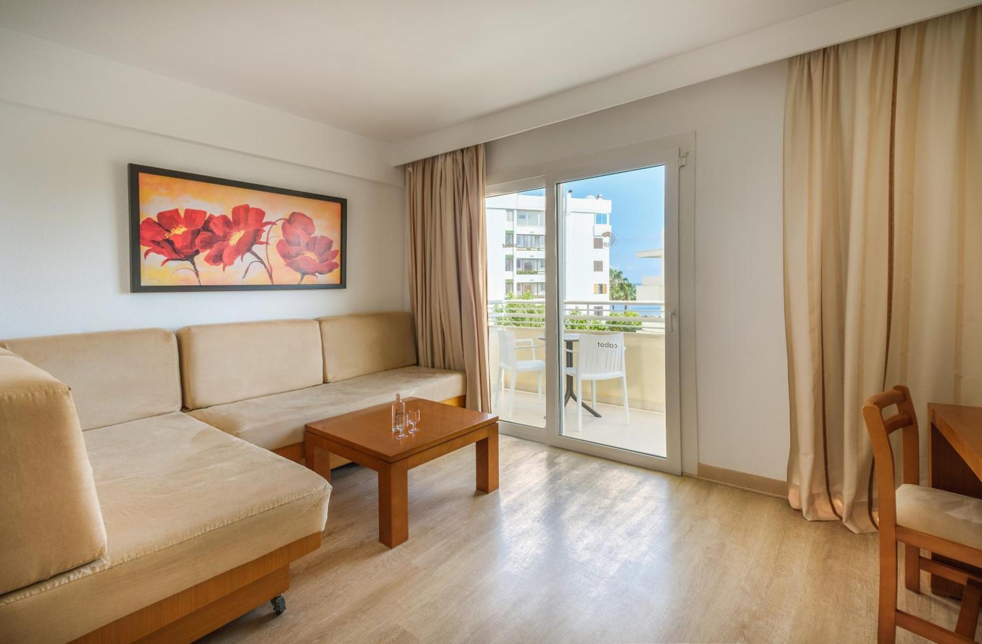Cabot Cap De Mar Hotel Cala Bona  Exterior photo